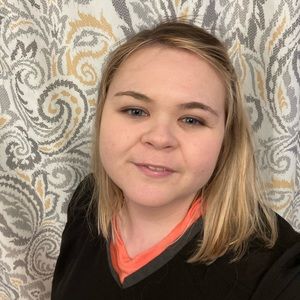 Meet your Posher, Abigail